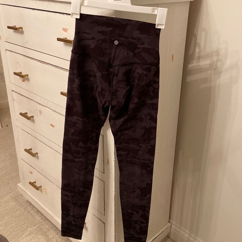 LULU LEMON CAMO LEGGINGS
